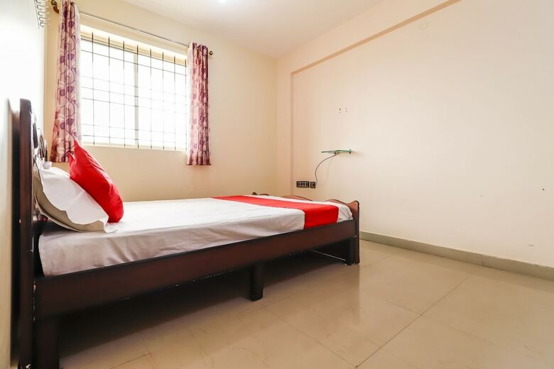 Hotel Spot On 48301 Thirumala Boarding & Lodge