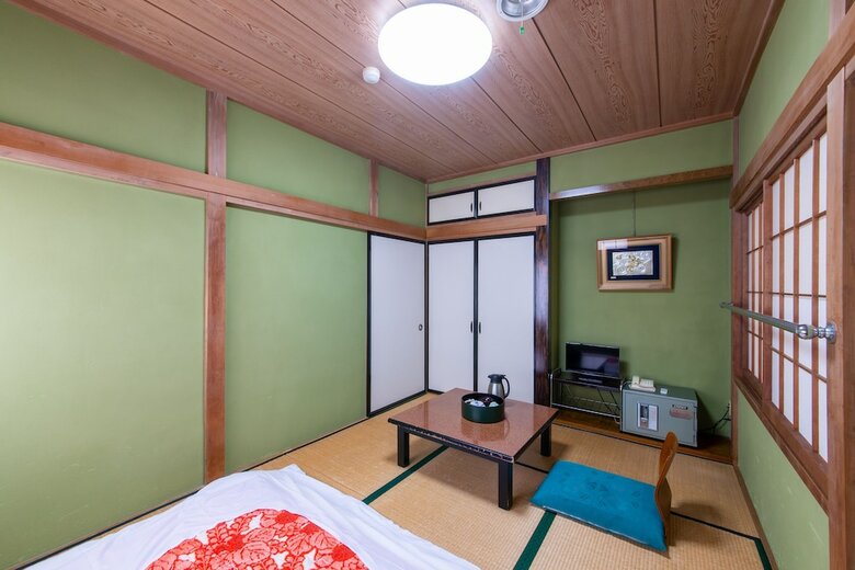 Hotel Oyo Ryokan Hakuryo Shimizu-miho