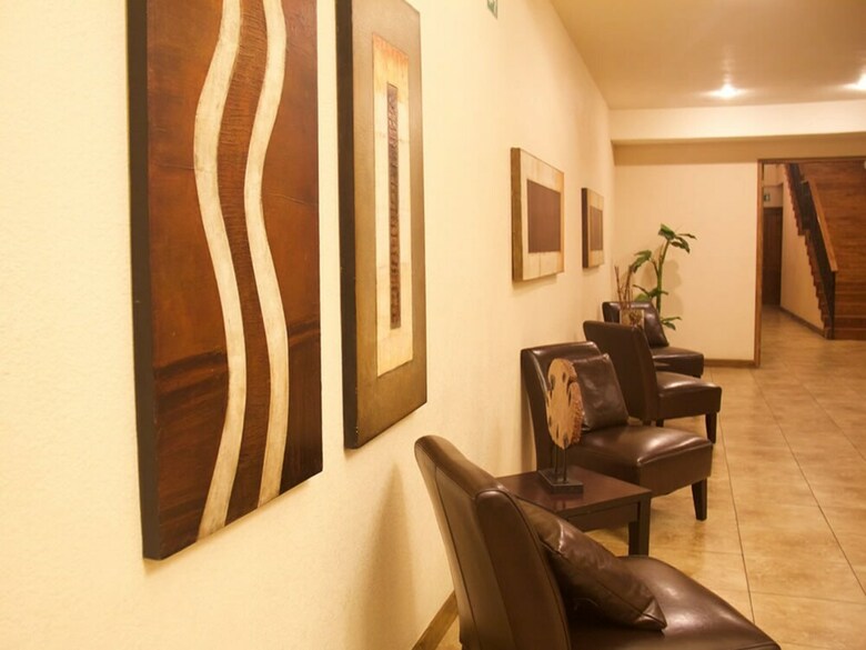Hotel Estancia Inn