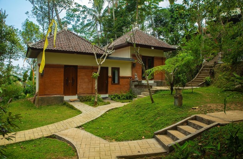 Hostal Arnata Guest House