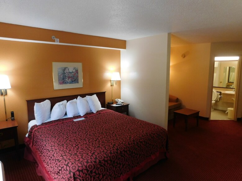 Hotel Days Inn & Suites By Wyndham Cedar Rapids