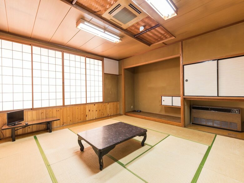 Hotel Oyo Ryokan Samotokan Owariasahi