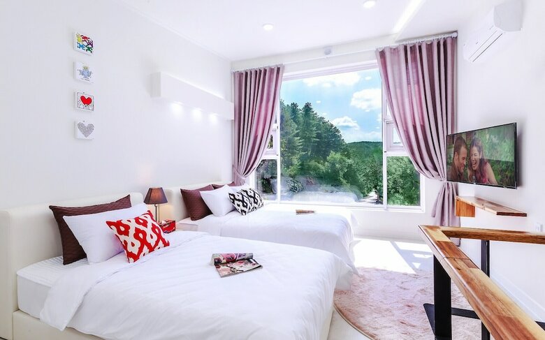 Hotel Ruhen Poolvilla
