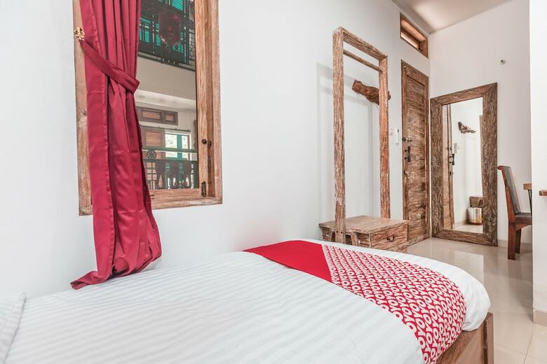 Hotel Oyo 1674 D'krepyak Syariah