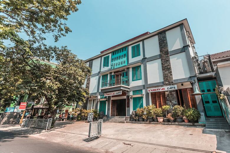 Hotel Oyo 1674 D'krepyak Syariah