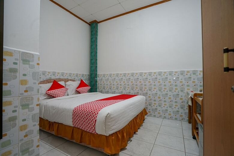 Oyo 1216 Hotel Sejati