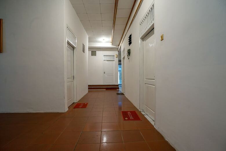 Oyo 1216 Hotel Sejati
