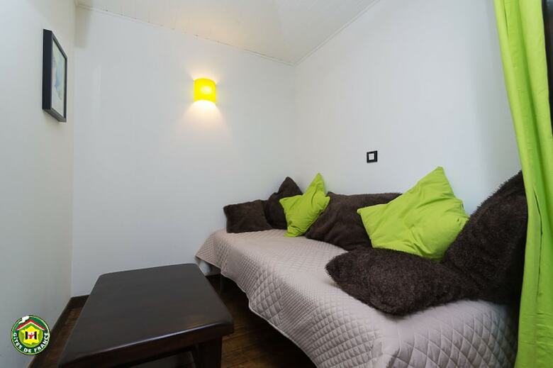 Bed & Breakfast Au Dessus De Parady