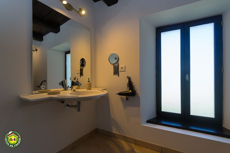 Bed & Breakfast Au Dessus De Parady