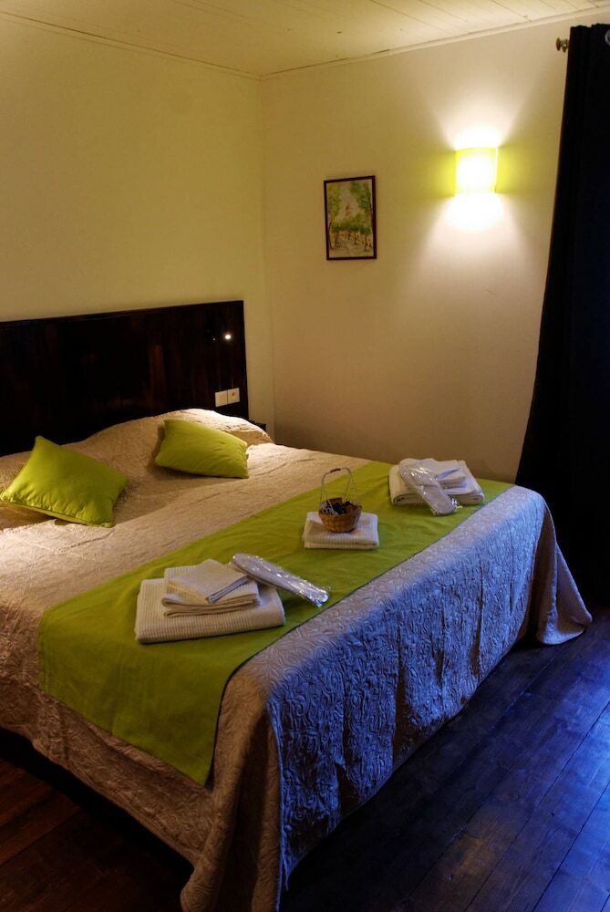 Bed & Breakfast Au Dessus De Parady