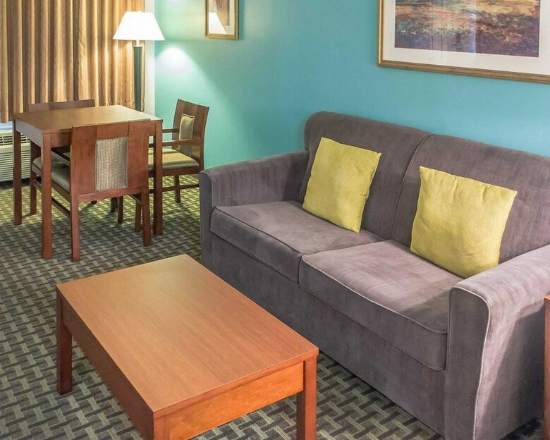 Hotel Comfort Inn