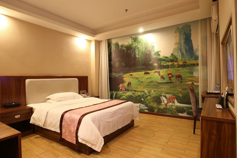 Guangzhou Helong Hotel