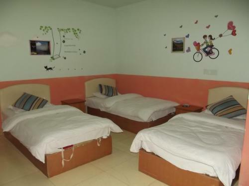 Dengba Hostel Danba