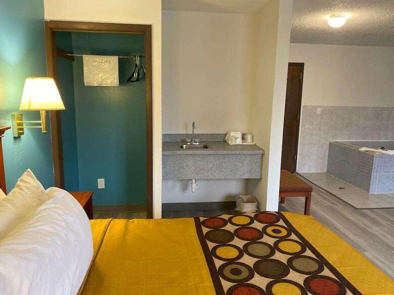 Motel Americas Best Value Inn West Frankfort
