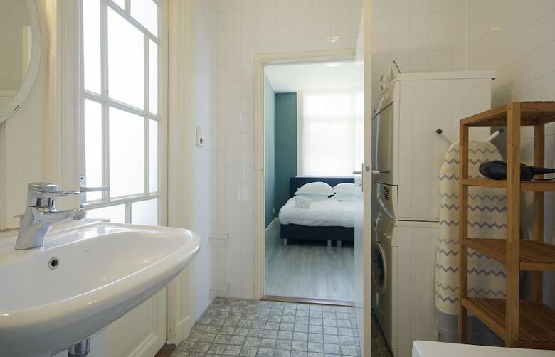 Nassaukade Apartment 1
