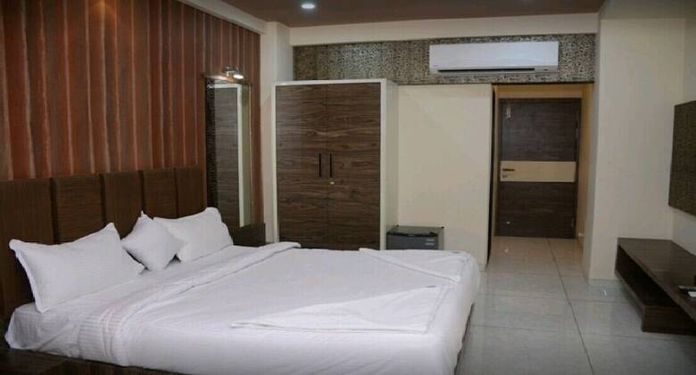Hotel The Imperia Residency