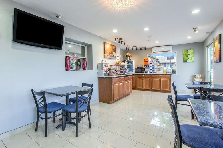 Hotel Knights Inn & Suites Salem, In