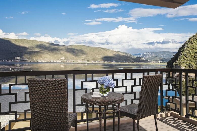 Hotel High Mountain Resort Shangri-la