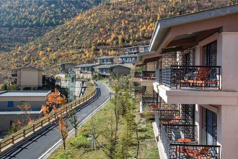 Hotel High Mountain Resort Shangri-la