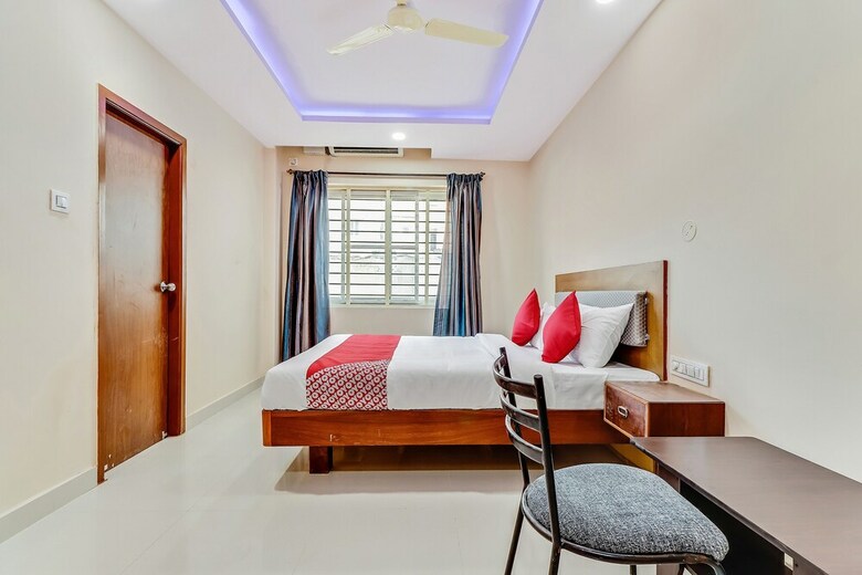 Capital O 49646 Hotel Champion Paradise