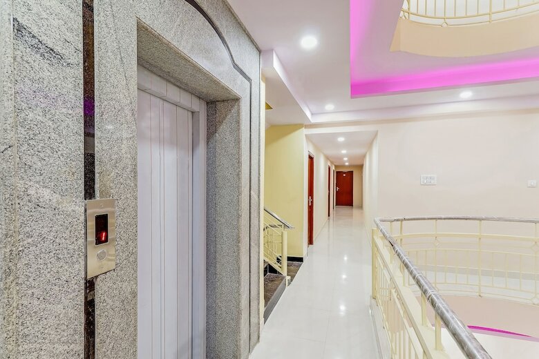 Capital O 49646 Hotel Champion Paradise