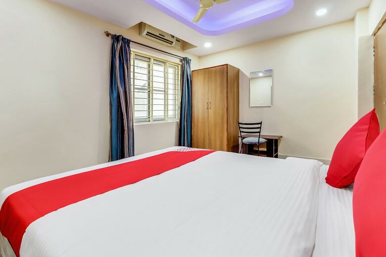 Capital O 49646 Hotel Champion Paradise