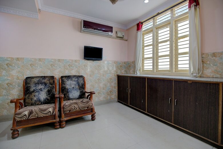 Spot On 41554 Hotel Sri Thirumala Paradise