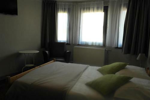 Hostal Zum Goldhahn