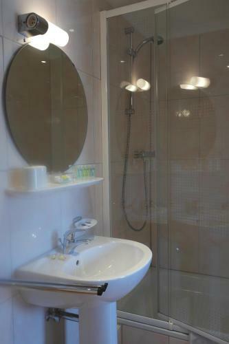 Hostal Zum Goldhahn