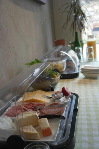 Hostal Zum Goldhahn