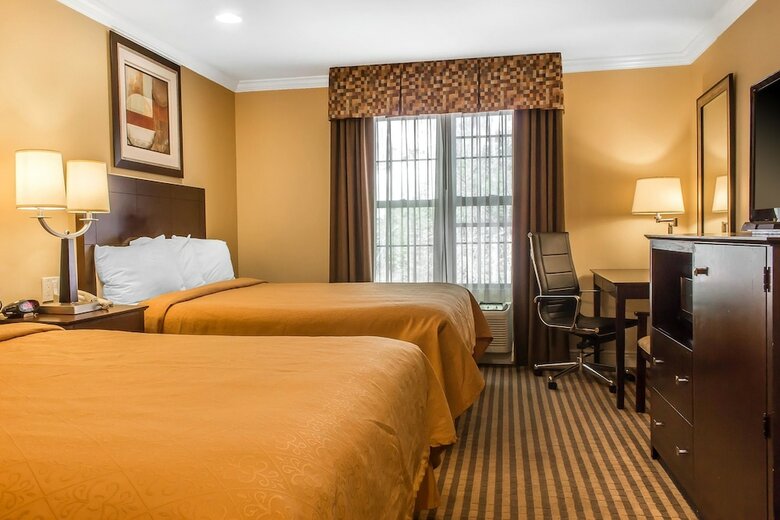 Hotel Quality Inn Near Mountain Creek