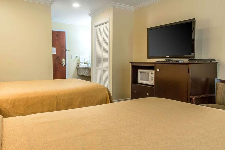 Hotel Quality Inn Near Mountain Creek