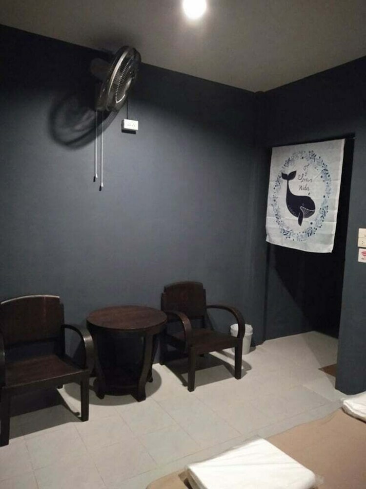 Hostal Bedcabin Hostel
