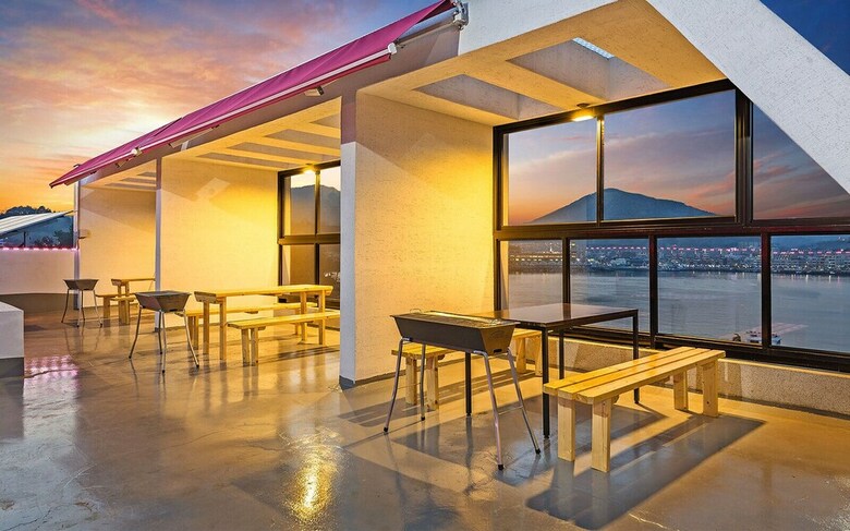 Adel Pension