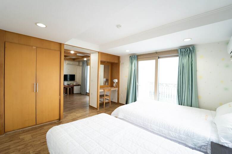 Hotel Navis