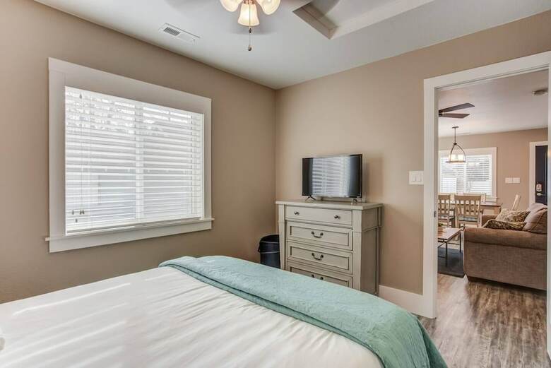 The Olympic Guest House 2 Bdrm Modern Perfection