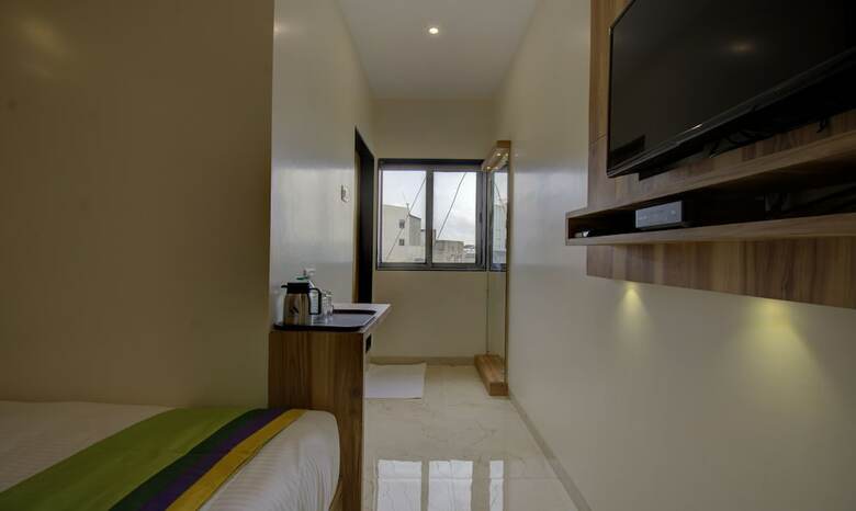 Hotel Amisha International