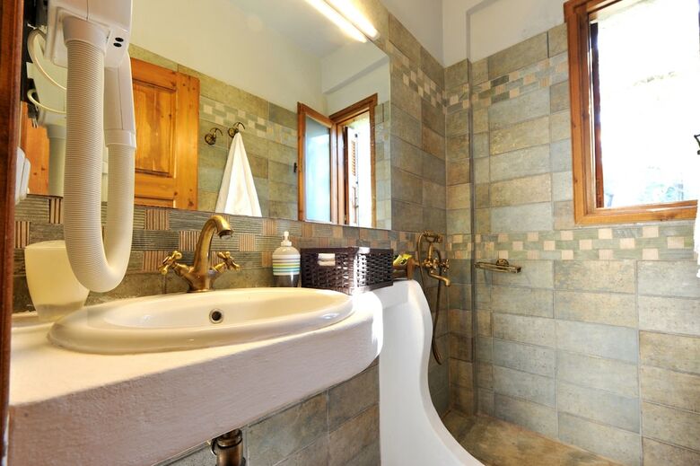 Hotel Gera's Olive Grove