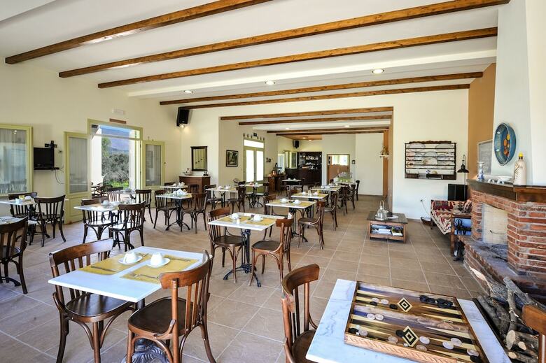 Hotel Gera's Olive Grove