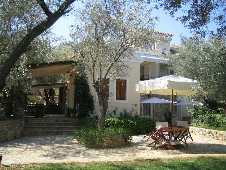Hotel Gera's Olive Grove