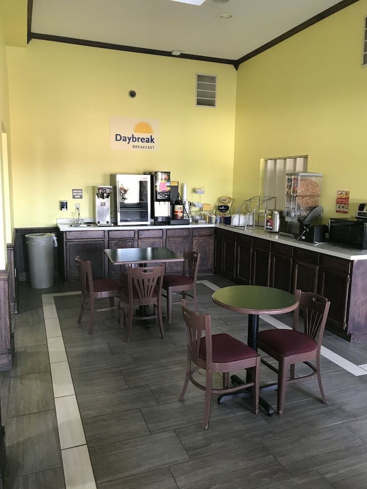 Hotel Days Inn By Wyndham Hillsboro