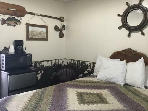 Black Bear Motel