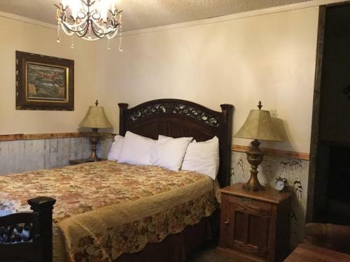 Black Bear Motel
