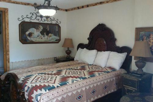 Black Bear Motel