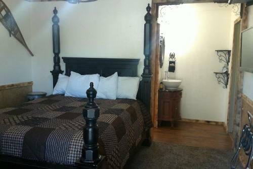 Black Bear Motel