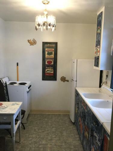 Black Bear Motel