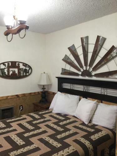 Black Bear Motel