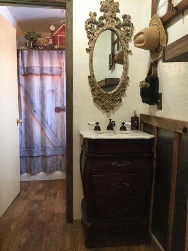 Black Bear Motel