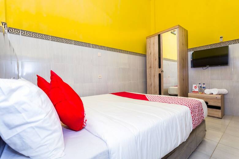 Hostal Oyo 1427 Azzahra Guest House