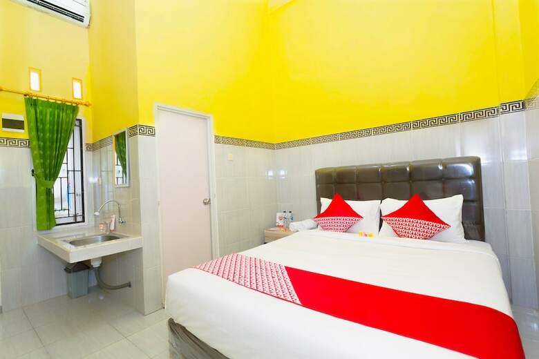 Hostal Oyo 1427 Azzahra Guest House